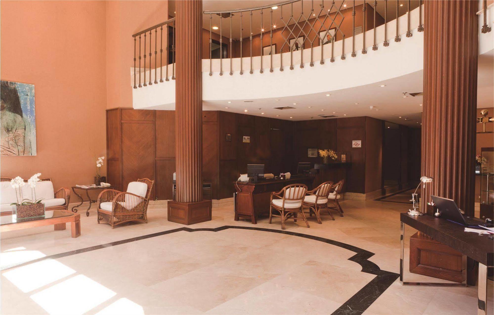 Hotel Estanplaza Paulista 4*
